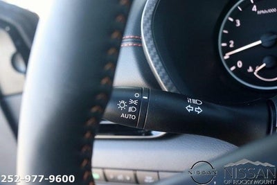 2025 Nissan Sentra SR CVT