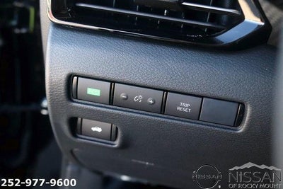 2025 Nissan Sentra SR CVT