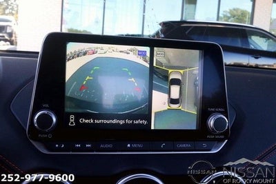 2025 Nissan Sentra SR CVT