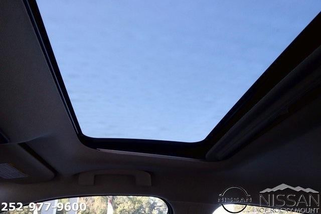 2025 Nissan Sentra SR CVT