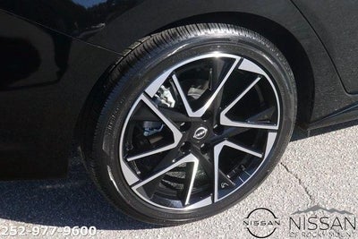 2025 Nissan Sentra SR CVT