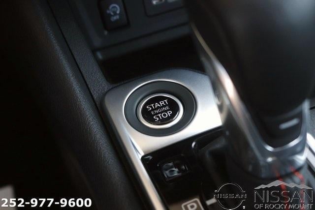 2025 Nissan Sentra SR CVT