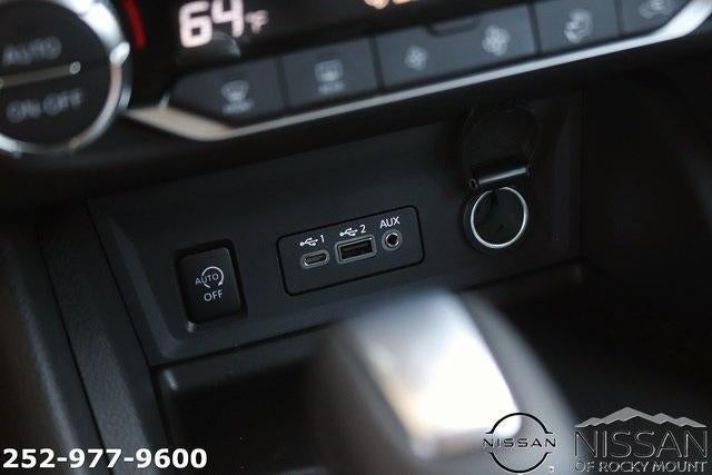 2025 Nissan Sentra SR CVT