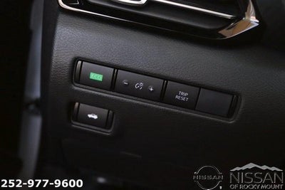 2025 Nissan Sentra SR CVT