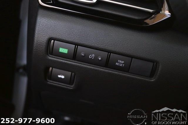 2025 Nissan Sentra SR CVT