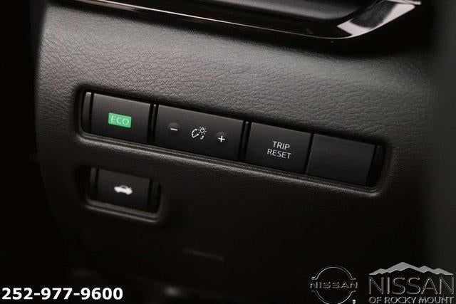 2025 Nissan Sentra SR CVT