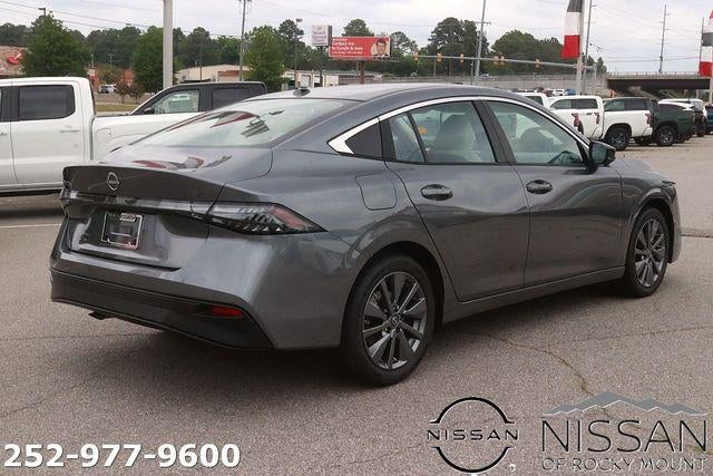 2026 Nissan Sentra SL Sedan *Ltd Avail*