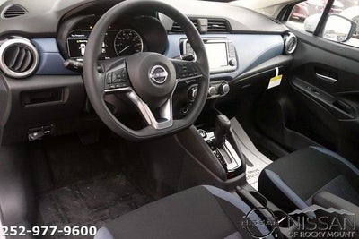 2025 Nissan Versa SV CVT