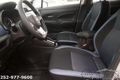 2025 Nissan Versa SV CVT