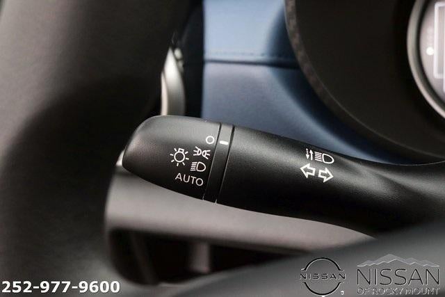 2025 Nissan Versa SV CVT