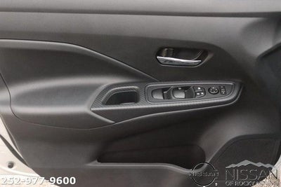 2025 Nissan Versa SV CVT