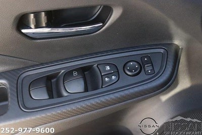 2025 Nissan Versa SV CVT