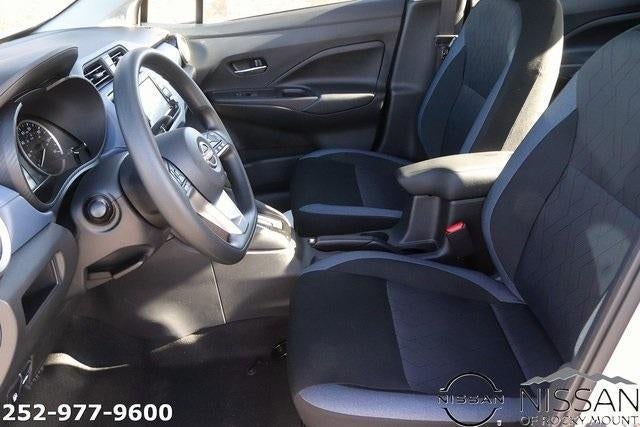 2025 Nissan Versa SV CVT