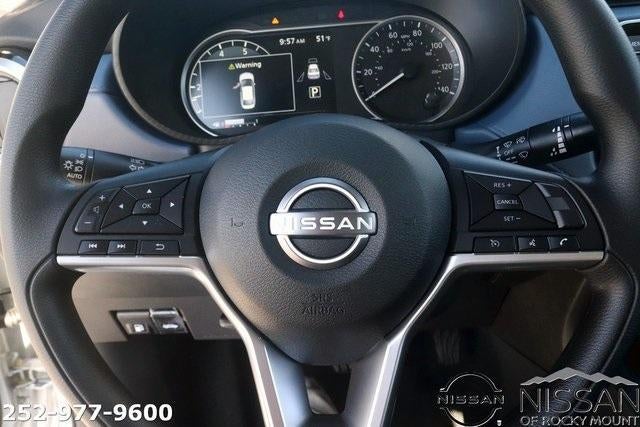 2025 Nissan Versa SV CVT