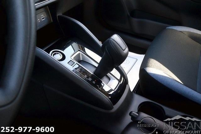 2025 Nissan Versa SV CVT