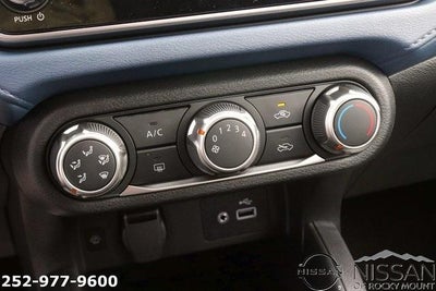 2025 Nissan Versa SV CVT