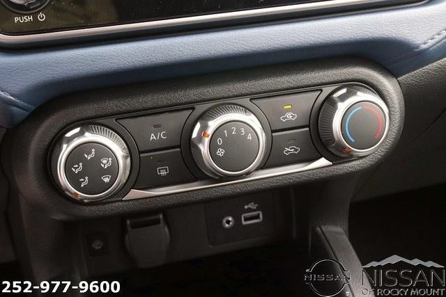 2025 Nissan Versa SV CVT