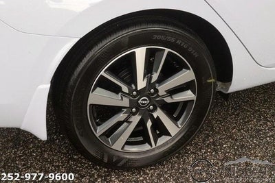 2025 Nissan Versa SV CVT