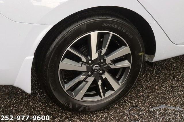 2025 Nissan Versa SV CVT