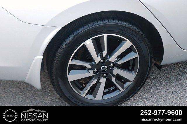 2024 Nissan Versa SV CVT
