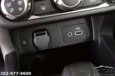 2025 Nissan Versa SV CVT