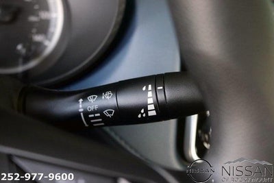 2025 Nissan Versa SV CVT