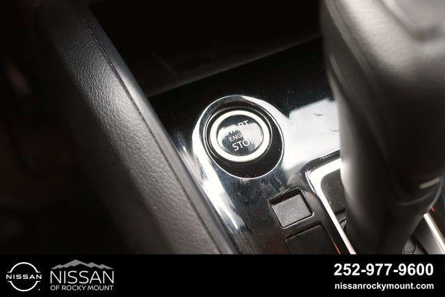2025 Nissan Versa SV CVT