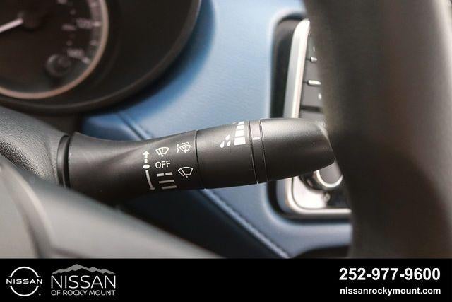 2025 Nissan Versa SV CVT