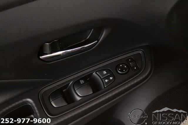 2025 Nissan Versa SV CVT