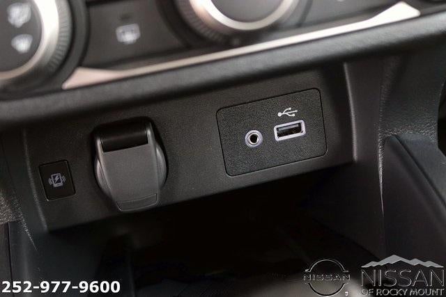 2025 Nissan Versa SV CVT