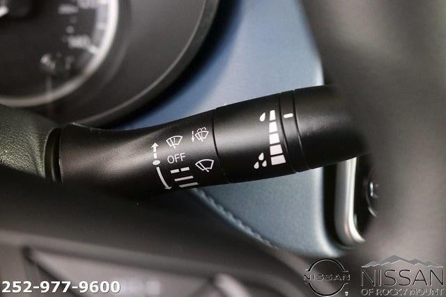 2025 Nissan Versa SV CVT