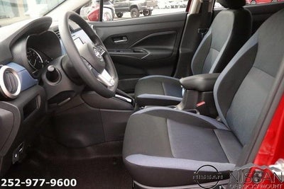 2025 Nissan Versa SV CVT