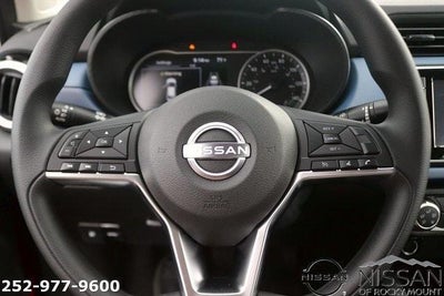 2025 Nissan Versa SV CVT