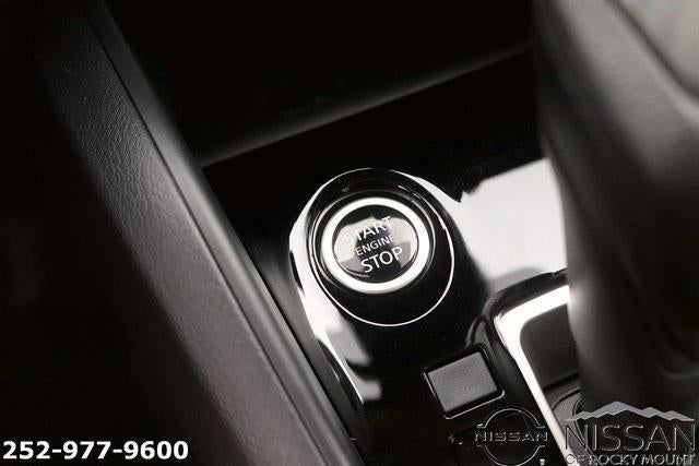 2025 Nissan Versa SV CVT