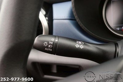 2025 Nissan Versa SV CVT