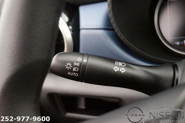 2025 Nissan Versa SV CVT