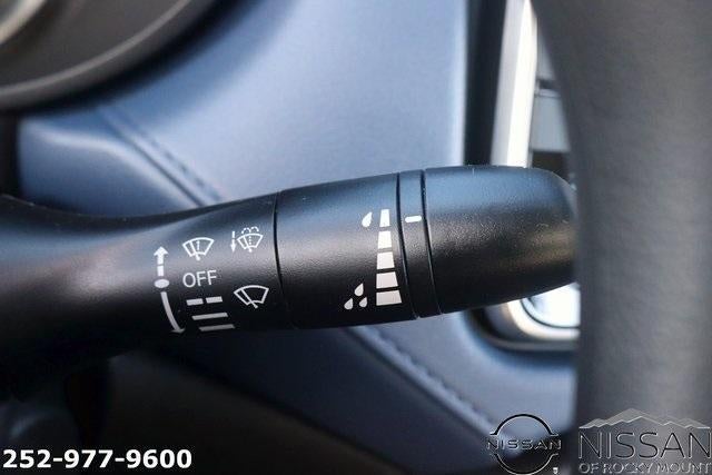 2025 Nissan Versa SV CVT