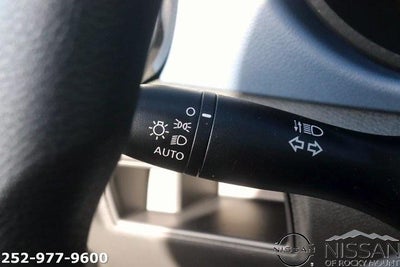 2025 Nissan Versa SV CVT