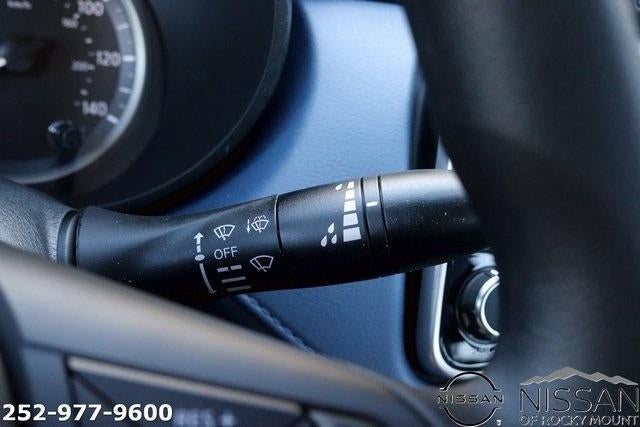 2025 Nissan Versa SV CVT