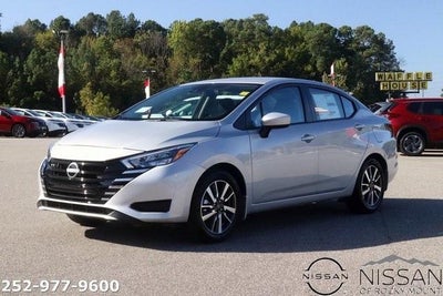 2025 Nissan Versa SV CVT