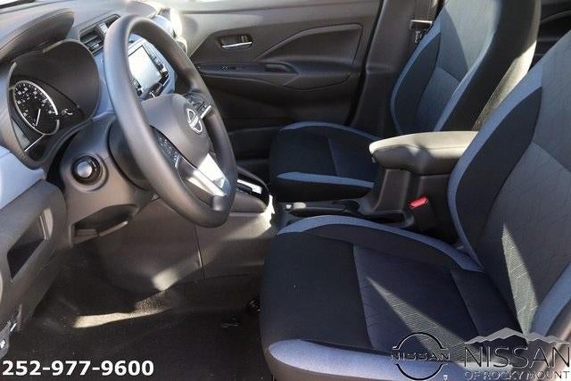 2025 Nissan Versa SV CVT