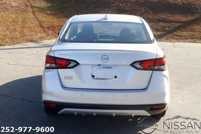 2025 Nissan Versa SV CVT