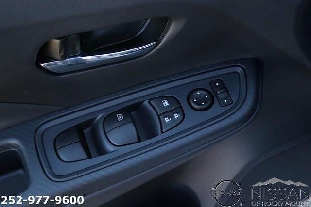 2025 Nissan Versa SV CVT