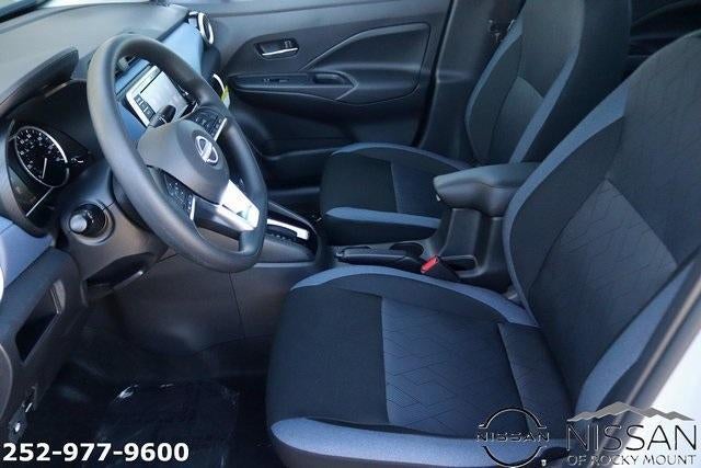 2025 Nissan Versa SV CVT