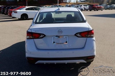 2025 Nissan Versa SV CVT