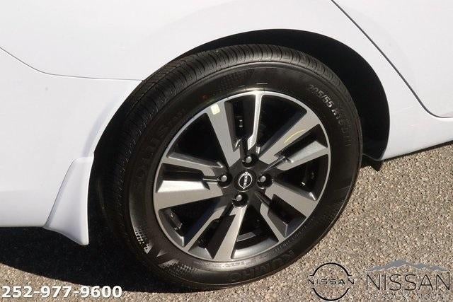 2025 Nissan Versa SV CVT