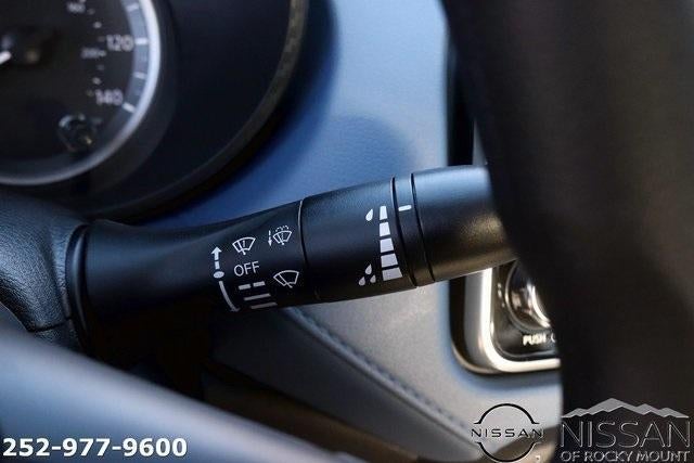 2025 Nissan Versa SV CVT