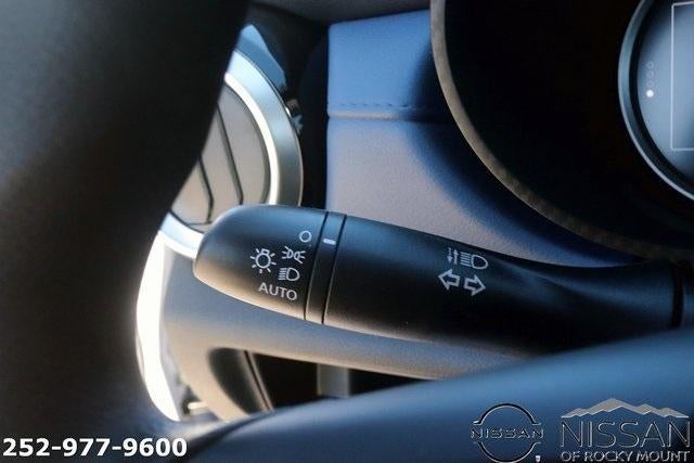 2025 Nissan Versa SV CVT