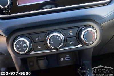 2025 Nissan Versa SV CVT