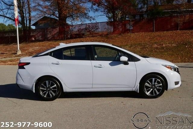 2025 Nissan Versa SV CVT